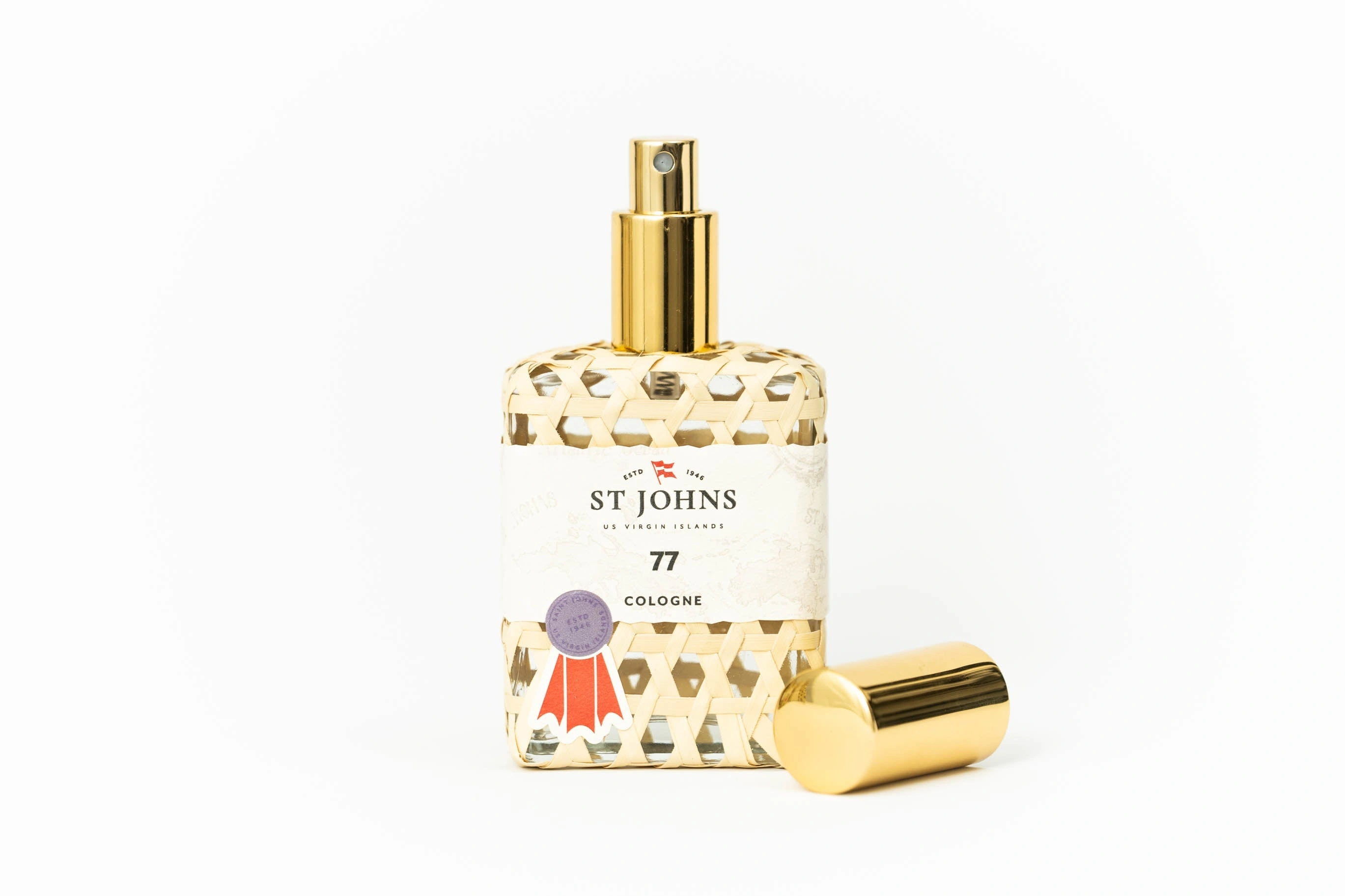 ST JOHNS No. 77: El aroma clásico que evoca aventura y elegancia atemporal, perfecto para el hombre audaz.